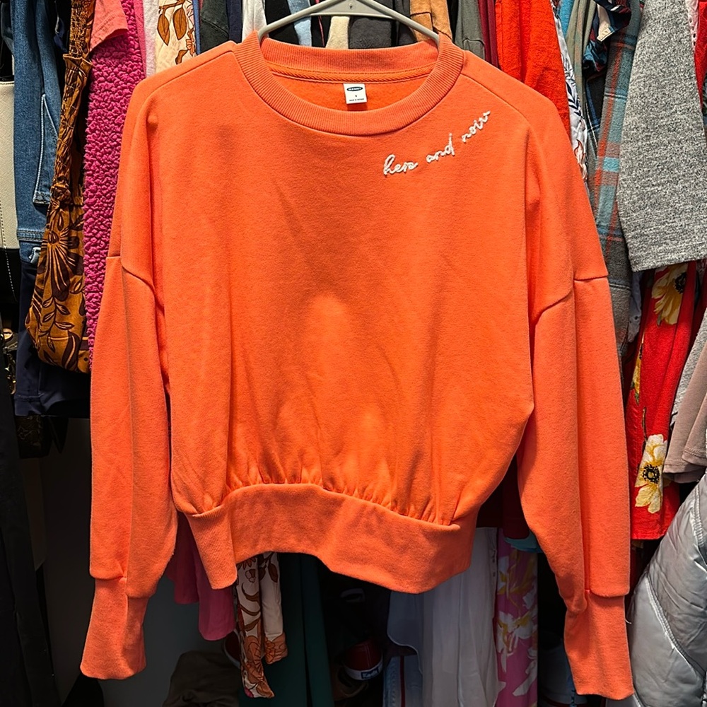 Old Navy cropped crewneck